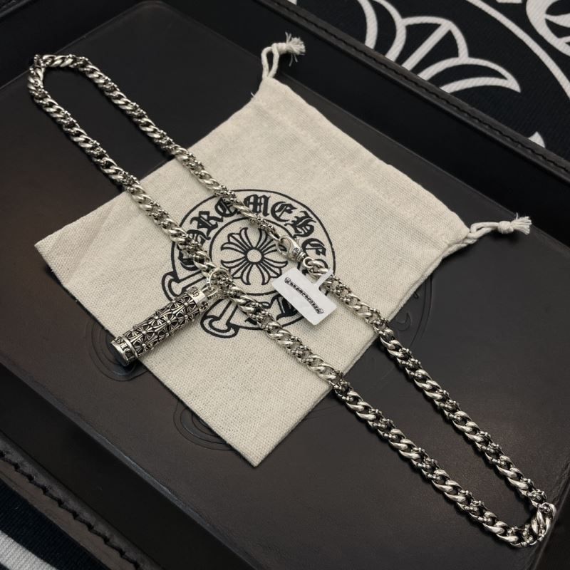 Ch*0me He**ts necklaces